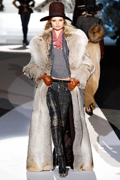 Look 5